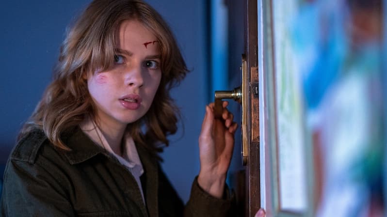 Trailer The Woman In The Window Stream Watch Girl At The Window