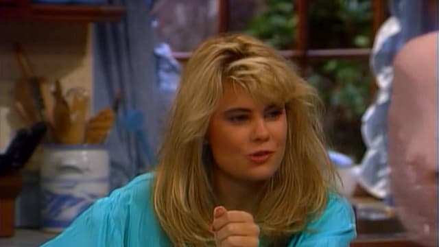 S09:E10 - Up From Down Under