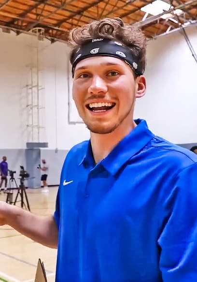 S01:E12 - 50 Hoopers Compete for $25,000 - (Pt. 1) poster