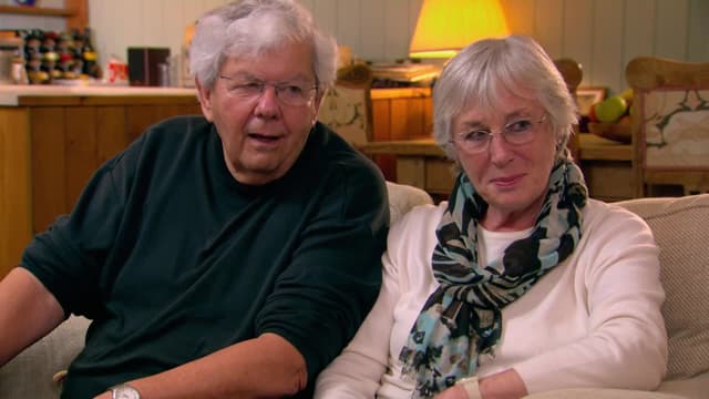 S02:E03 - Quirky Character Cottage