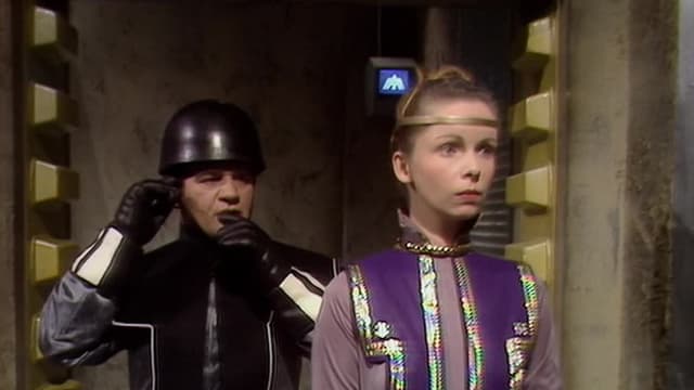 S16:E21 - The Armageddon Factor (Pt. 1)