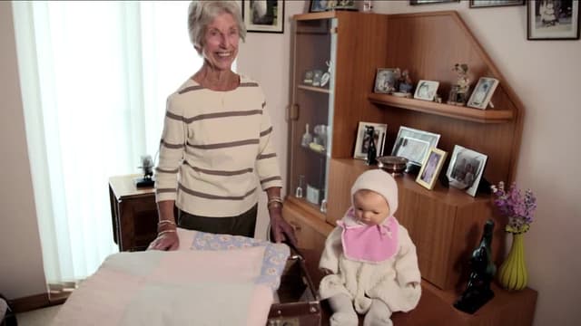 S01:E01 - Alderney the Evacuation