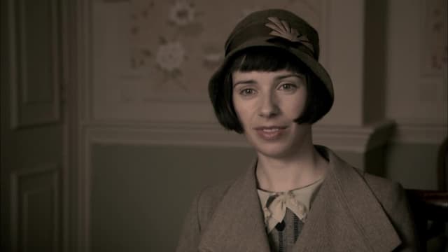 S01:E03 - The Plains of Cement: Ella's Story