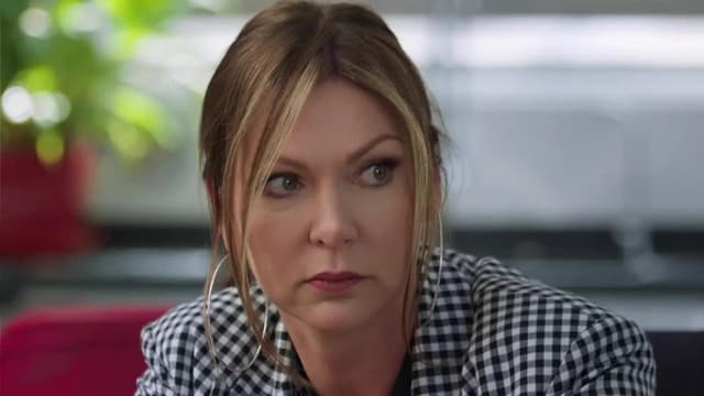 S02:E04 - El preferido de mamá