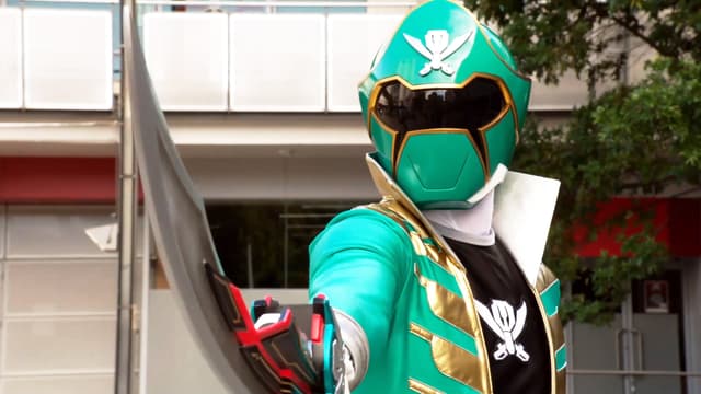 S21:E13 - The Grass Is Always Greener... or Bluer