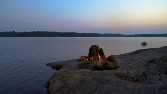 S03:E05 - Calming Outdoor Campfire