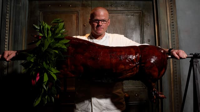 S01:E02 - Heston's Medieval Feast