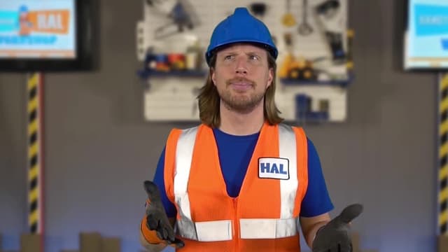 S01:E01 - Tow Truck With Handyman Hal / Towing for Kids / Tow Truck Rescue