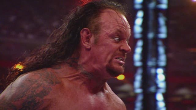 S03:E03 - Undertaker vs. Shawn Michaels