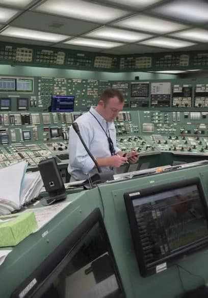 S01:E12 - Three Mile Island / Surviving a Nuclear Attack poster