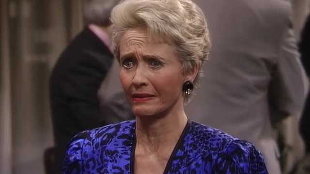 S05:E24 - Weekend at Mike's