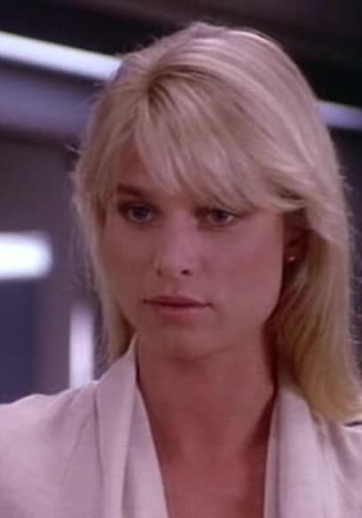 S11:E04 - Close Call poster