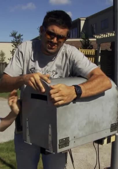S05:E03 - Mailbox Protector poster