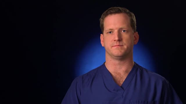 S12:E04 - Bit by a Boa