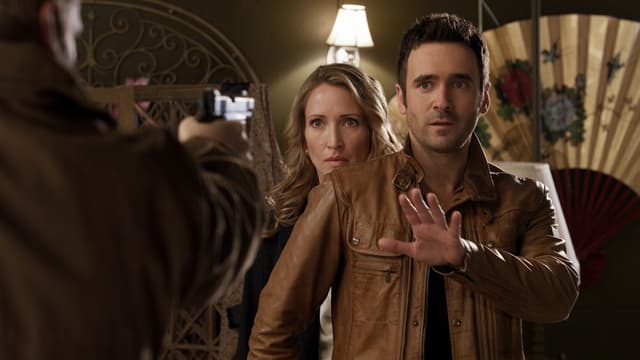 S04:E08 - Republic of Doyle: S4 E8 - Multitasking