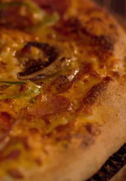 S01:E04 - Pizza poster
