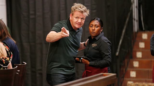 S01:E03 - Brownstone Bistro