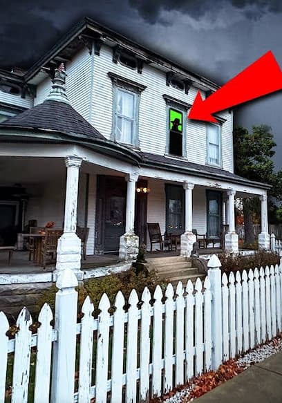 S04:E08 - The Asher Walton House poster