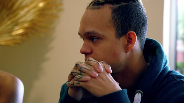 S04:E10 - Let's Talk About Sam