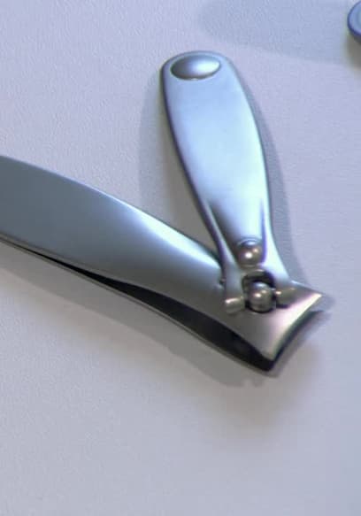 S09:E09 - Nail Clippers and Canola Oil poster