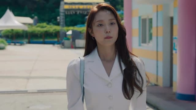 S01:E16 - Episode 16