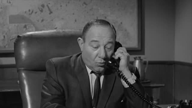 S01:E20 - Cousin Itt Visits the Addams Family