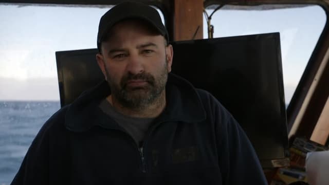 S01:E10 - The Season's End