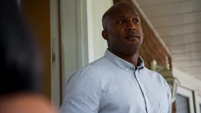 S04:E08 - Love Is War