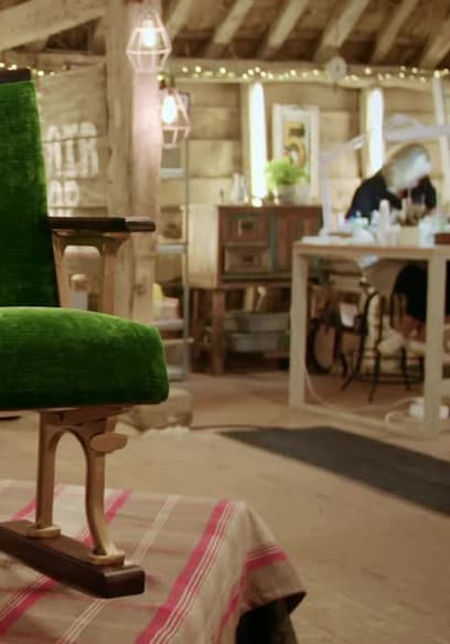 S04:E07 - Theatre Chair, Bronze Locket, Inclined Plane Clock poster