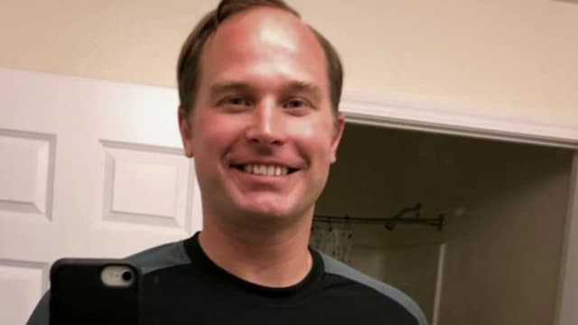 S05:E01 - Brothers in Arms