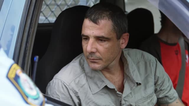 S09:E03 - Barina Blues