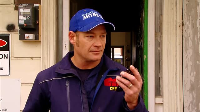 S04:E33 - Episode 33