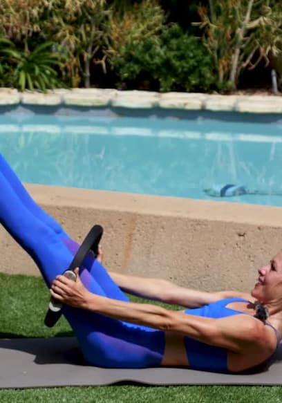 S01:E08 - 40 Min Mat Pilates With Optional Circle poster