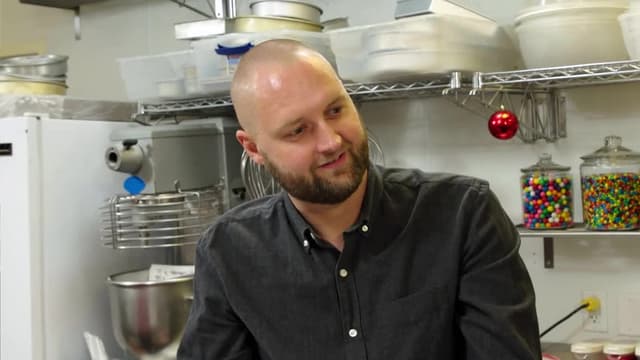 S01:E01 - Tricked-Out Turkey