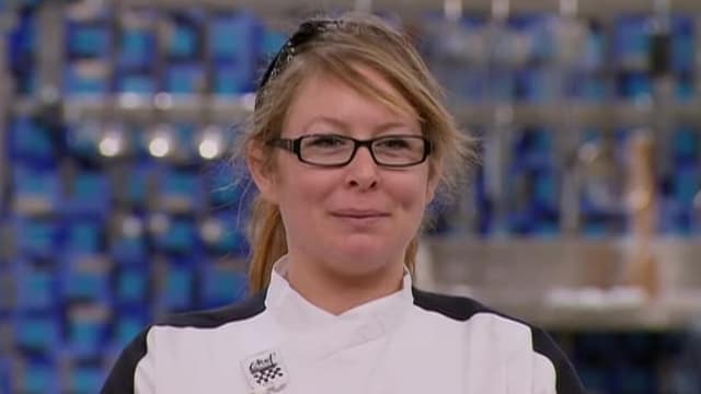 S12:E19 - 4 Chefs Compete