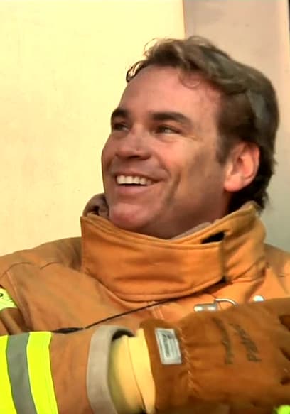 S04:E09 - Fire Fighter Training poster