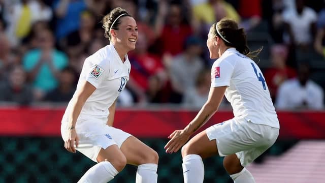 S01:E06 - Lucy Bronze