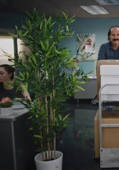 Affiche de S01:E03 - The Very Brief Adventures of Maintenance Guy and Plant Man