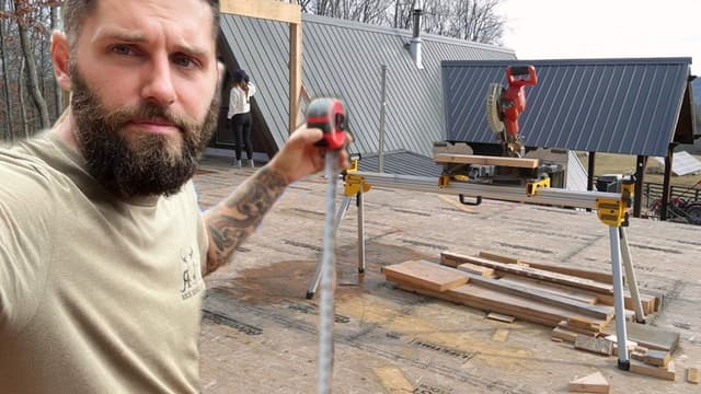 S01:E09 - We're Going Higher! Posts for Cabin Ridge Beam