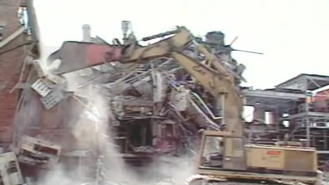 S01:E07 - At the Demolition Site