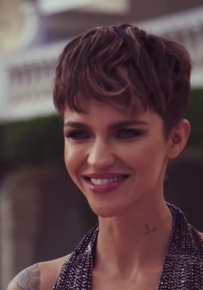S01:E02 - Ellen DeGeneres, Ruby Rose, Stella Maxwell, Kate McKinnon & Sarah Paulson poster