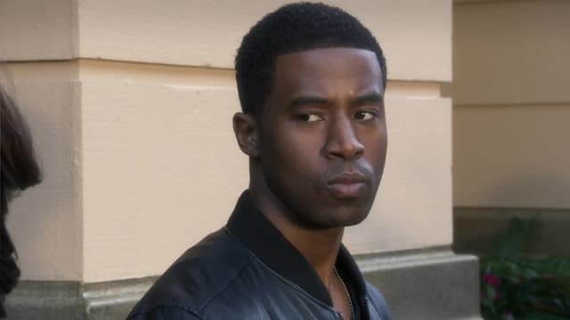 S01:E33 - Again and Again