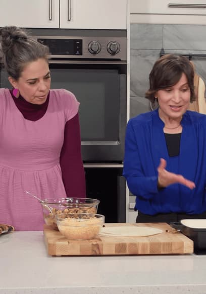 S03:E05 - Cooking With Chicken poster