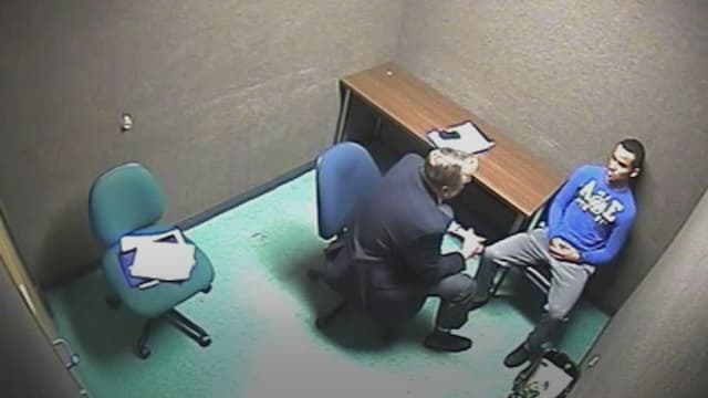 S01:E10 - Beneath the Surface