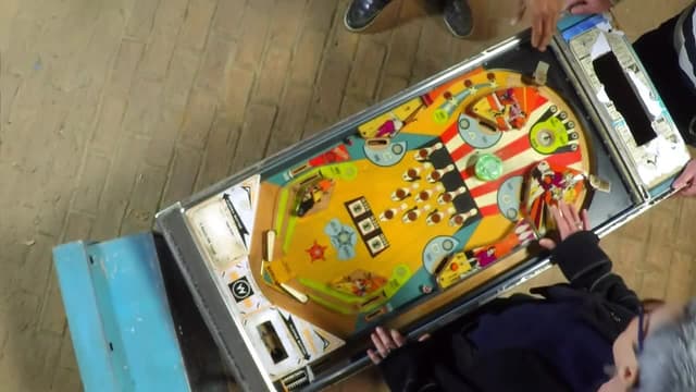 S01:E14 - Oars, Pinball Machine, Barometer