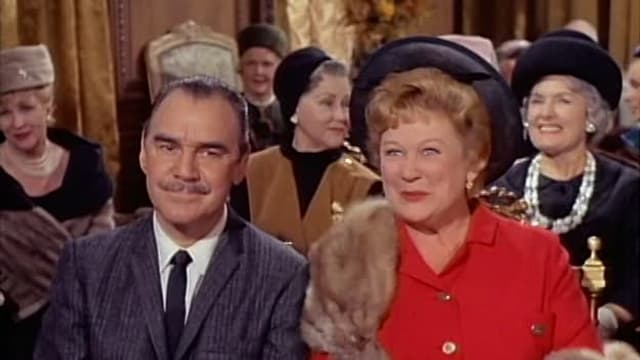 S03:E19 - The Fashion Show