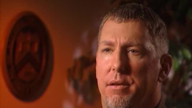 S08:E32 - Cambio y fuera