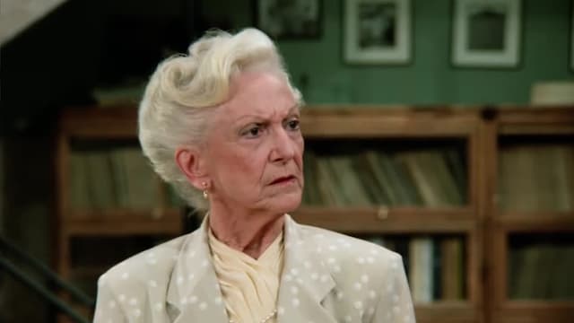 S03:E20 - The Defiant Guys