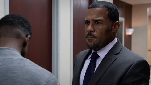 S04:E15 - A Woman Under the Stairs