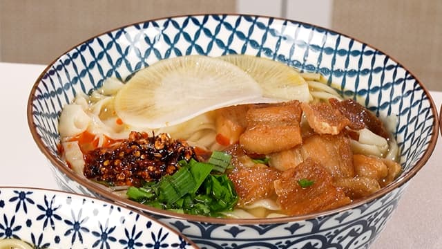 S01:E17 - Making 5 Different Secret Ingredient Soups